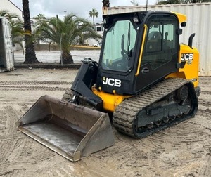 Chargeuse sur chenilles JCB 300TT4 2018 : Puissance robuste et stabilité sur chenilles - Product Image 1