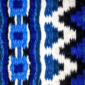 Tapis de selle en laine tissé à la main coloré pour le défilé de rodéo de concours hippique couverture d'équitation occidentale personnalisée OEM équipement équestre Durable - Product Image 6