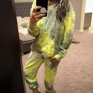 Sweat à capuche 2 pièces à manches longues et survêtement d'été avec poche pour femmes personnalisées - Product Image 3