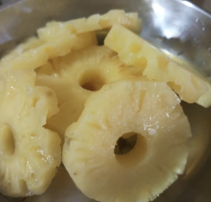 Piña enlatada de Vietnam de alta calidad en almíbar, material de fruta tropical fresca, Ideal para postres, jugos y uso en panadería - Product Image 4