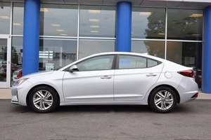 Assez utilisé 2019 Hyun-dai Elantra SEL - Product Image 2