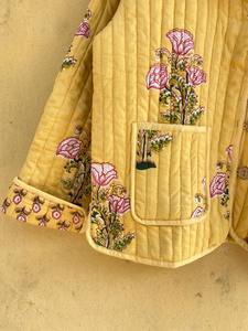 Veste en coton matelassée bohème, veste réversible à motifs floraux, imprimé à la main, vêtement d'hiver léger, veste pour femmes toutes saisons - Product Image 4