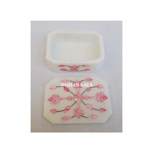 Produit très exigeant en marbre blanc nacre fabriqué en Inde Boîte d'incrustation au design attrayant pour les acheteurs au meilleur prix - Product Image 1