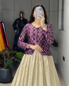 ผ้าไหมแจ็คการ์ดทอจากอินเดีย - Product Image 6