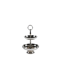 Centre de table de gâteau rond en aluminium à finition mate avec design intemporel et base classique créée pour les repas décontractés ou les fêtes - Product Image 4
