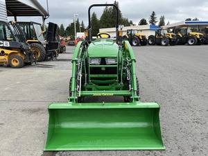 Tracteur agricole compact 320R 30 CV avec chargeur frontal John Deere 4x4 à vendre - Product Image 6