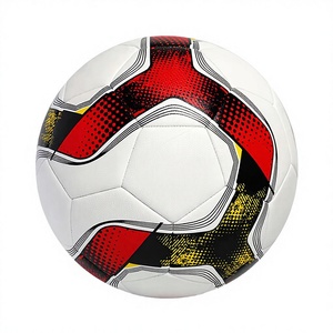 ลูกฟุตบอลคุณภาพสูง PU แบบเชื่อมด้วยความร้อน เป็นมิตรกับสิ่งแวดล้อม ทนทาน น้ำหนักเบา พร้อมโลโก้สั่งทำได้ สำหรับการฝึกซ้อมระดับมืออาชีพ ขนาดมาตรฐาน - Product Image 1