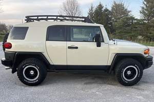 Toyota FJ Cruiser Trail Teams Édition Spéciale 2010 d'occasion (conduite à gauche/droite) - Product Image 4