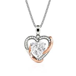 Collier personnalisé Jeulia Classic Amore - Diamant Moissanite en forme de cœur, chaîne plaquée or, sertissage griffe, cadeau de fiançailles tendance - Product Image 1