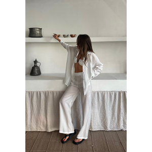 Conjunto de Camisa y Pantalones Blancos para Mujer - Product Image 6