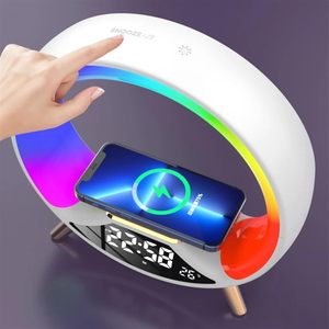 Lampe de musique à chargement sans fil à LED RVB <span class=keywords><strong>avec</strong></span> veilleuse d'ambiance Nouveau produit <span class=keywords><strong>Réveil</strong></span> Haut-parleur BT Éclairage coloré - Product Image 5