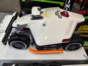 Cortacésped Robótico Industrial LUBA 2 AWD 3000HX Nuevo, con Recepción Inalámbrica 4G OEM, 1 Año de Garantía, Hecho en EE. UU. - Product Image 2