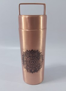 Botella para beber de cobre puro de diseño martillado moderno con tapa Almacenamiento de agua a prueba de fugas Vasos de plástico - Product Image 6