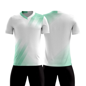 Kit de football à manches courtes personnalisé en gros uniformes de qualité supérieure fabriqués au Pakistan vêtements de football de club - Product Image 4