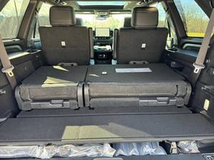 รถยนต์โตโยต้า เซควาญา รุ่น TRD Pro ปี 2024 ประเภท SUV เครื่องยนต์เบนซิน 8 ลิตร เทอร์โบ ภายในหุ้มหนัง ล้อแม็ก R16 พวงมาลัยซ้าย กล้องมองหลัง หลังคาซันรูฟ ไฟหน้าซีนอน ระบบไฟฟ้า - Product Image 5