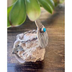 Bague artisanale pour homme Philips Tsosie en turquoise Kingman et argent sterling, sertissage délicat, taille 4.75, pour usage quotidien - Product Image 3