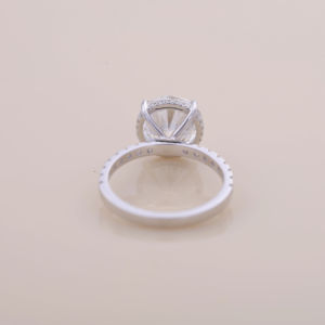 Anillo de Compromiso con Diamante Cultivado en Laboratorio de Corte Redondo de 4.02CT, Anillo de Novia con Banda Pavé de Oro Blanco, Rosa y Amarillo de 9K para Mujer - Product Image 2