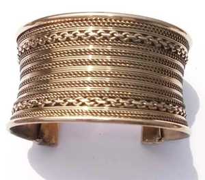 Brazalete de moda de latón de alta calidad con diseños de piedra únicos Tendencias en línea con estilo - Product Image 3