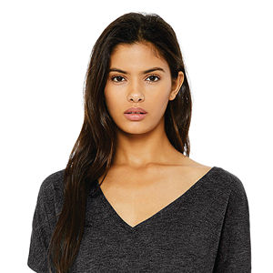 Camiseta holgada con cuello en V para mujer, camisa con parte inferior curvada de algodón, 65% poliéster, 35% viscosa, 32, 3,7 oz - Product Image 4