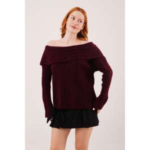 Pull en tricot bordeaux à épaules dénudées style col Madonna, look décontracté, vente en gros - Product Image 2