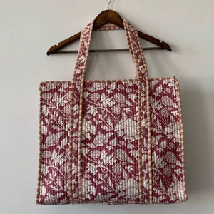 กระเป๋าโท้ทผ้าฝ้ายพิมพ์ลายบล็อกทำมือ เป็นมิตรกับสิ่งแวดล้อม น้ำหนักเบา เหมาะสำหรับการเดินทาง มีซิปปิด ลายดอกไม้สีแดงเลือดหมู ใช้ได้ทุกวัน - Product Image 1