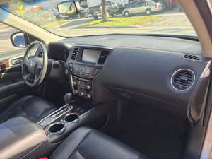 Nissan Pathfinder Platinum Plus 2015 Usado en Buen Estado, Sin Accidentes, Volante a la Izquierda/Derecha - Product Image 3
