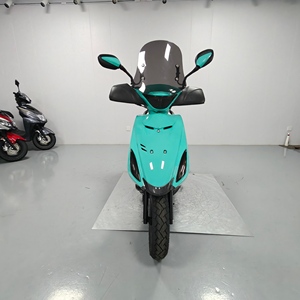 Fábricas chinas producen motocicletas <span class=keywords><strong>de</strong></span> gasolina <span class=keywords><strong>de</strong></span> dos <span class=keywords><strong>ruedas</strong></span> <span class=keywords><strong>de</strong></span> <span class=keywords><strong>cuatro</strong></span> tiempos y 150cc ligeras y económicas para desplazamientos urbanos - Product Image 3