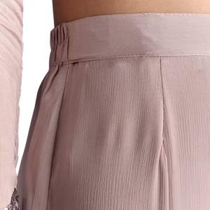 Ensemble Kurta perlé en chinon beige avec ombre Dupatta pour réception de fête de mariage et célébrations culturelles personnalisées - Product Image 6