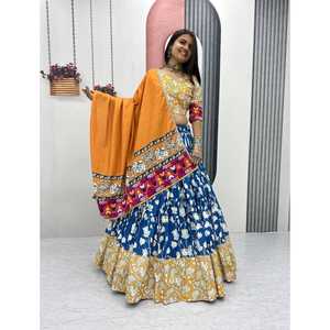 ผ้าคอตตอนพิมพ์ลายดอกอินเดียงานแต่งงานสไตล์นาวี - Product Image 1