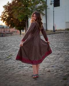 Robe en coton floral Reena Gris brunâtre Marron Fait main - Product Image 4