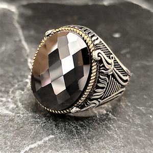 Anillo Vintage de Plata de Ley 925 Hecho a Mano para Hombre, con Zirconia Negra Ovalada, Engaste de Bisel Chapado en Oro de 14K, Joyería para Uso Diario - Product Image 3