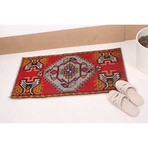 1.6x3.1 ft Rug, Vintage Turkish Small Rug, <b>Red</b> <b>Wool</b> Rug - Product Image 1