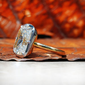 Bague de fiançailles en diamant de laboratoire taille coussin de 5,0 carats, sertie en bélière, or jaune, CVD, certifiée IGI, 14 carats, style bohème, clarté VS - Product Image 2