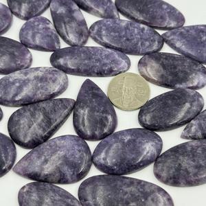 AAA + alta calidad 100% Natural púrpura Lepidoptita piedra preciosa suelta tamaño personalizable forma de mezcla cabujón lote suministro para joyería - Product Image 3