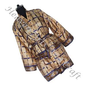 KS013, Kimono bohemio de seda Vintage, Kimono corto bohemio gitano reciclado, Sari de seda Vintage, Kimono Sari, batas cortas, ropa de dormir para mujer - Product Image 3