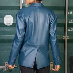 Vestes en cuir personnalisées pour femmes pour l'automne hiver conception solide à col tournant manches longues avec doublure en satin - Product Image 4