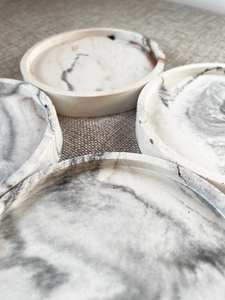 Sous-verre en marbre Jesmonite fait à la main, porte-savon rond et plateau à bibelots - Product Image 6