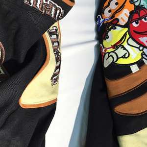 Vestes de baseball personnalisées pour hommes et femmes Veste universitaire d'hiver Corps en laine avec logos letterman brodés Manches en tissu - Product Image 5