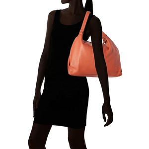 Prix de gros OEM Design sacs fourre-tout en cuir 2026 nouvelle tendance de la mode marron-couleur dames grande épaule fourre-tout sacs à main - Product Image 6