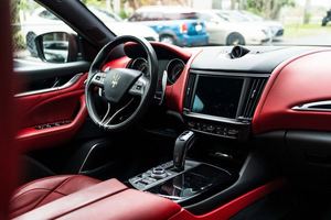 Listo para Enviar, Maserati Levante S GranSport AWD 2021, Garantía de 3 Años, Origen EE. UU. - Product Image 3