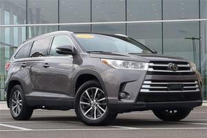 SUV Highlander d'occasion noir 5 places, intérieur cuir, phares LED, transmission automatique, pneus R19, conduite à gauche, à vendre - Product Image 2