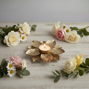 เชิงเทียนรูปดอกบัวเหล็กทำมือ ทนทาน เป็นมิตรกับสิ่งแวดล้อม พกพาสะดวก สำหรับตกแต่งบ้านในเทศกาลพูจา ดิวาลี - Product Image 2