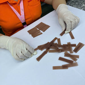 Patchs en caoutchouc et en silicone OEM de qualité supérieure Vêtements, sacs et chaussures fabriqués au Vietnam avec des technologies de pointe - Product Image 6