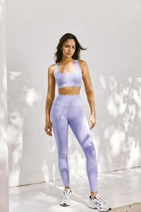 Ensemble de fitness réversible 2 pièces pour femme : Haut court dos nu et pantalon de yoga fluide pour la gym et le fitness - Product Image 6