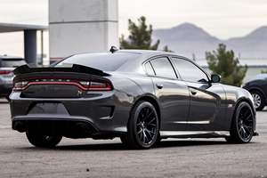 รถ Charger R/T Scat Pack ปี 2019 สภาพดีเยี่ยม เครื่องยนต์ Hemi Turbo Diesel 6.4 ลิตร พวงมาลัยซ้าย พร้อมระบบ Launch Control ไมล์น้อย - Product Image 3