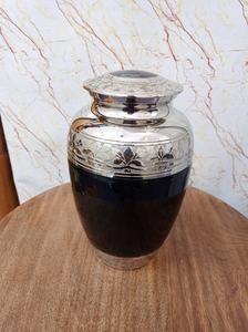Urnas de cremación negras para adultos de alta calidad, suministros funerarios, urnas de cremación grabadas en latón, fabricante y proveedor al por mayor - Product Image 2