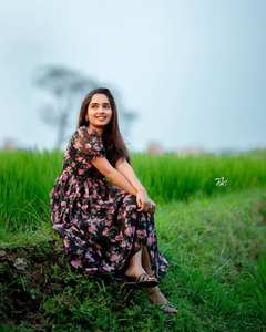 ชุดเดรสแม็กซี่ผ้าจอร์เจียพิมพ์ลายดอกไม้ดูน่าทึ่ง - Product Image 5