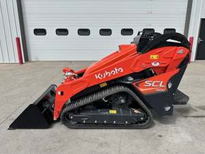 Used Kubotas SCL1000 Diesel Crawler Loader <b>Red</b> Skid Steer With Engine For Landscaping Construction For Sale - Product Image 2