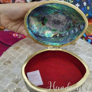 Joyero de Lujo Real con Incrustaciones de Níquel, Forro de Terciopelo Rojo y Concha de Abulón Natural de Madreperla - Product Image 4