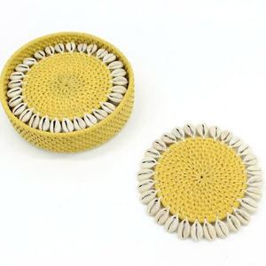 Sous-verres ronds en rotin avec coquillages, tapis à boissons naturels minimalistes pour la décoration de la maison scandinave moderne, pour le café, le thé, la protection du bureau - Product Image 1